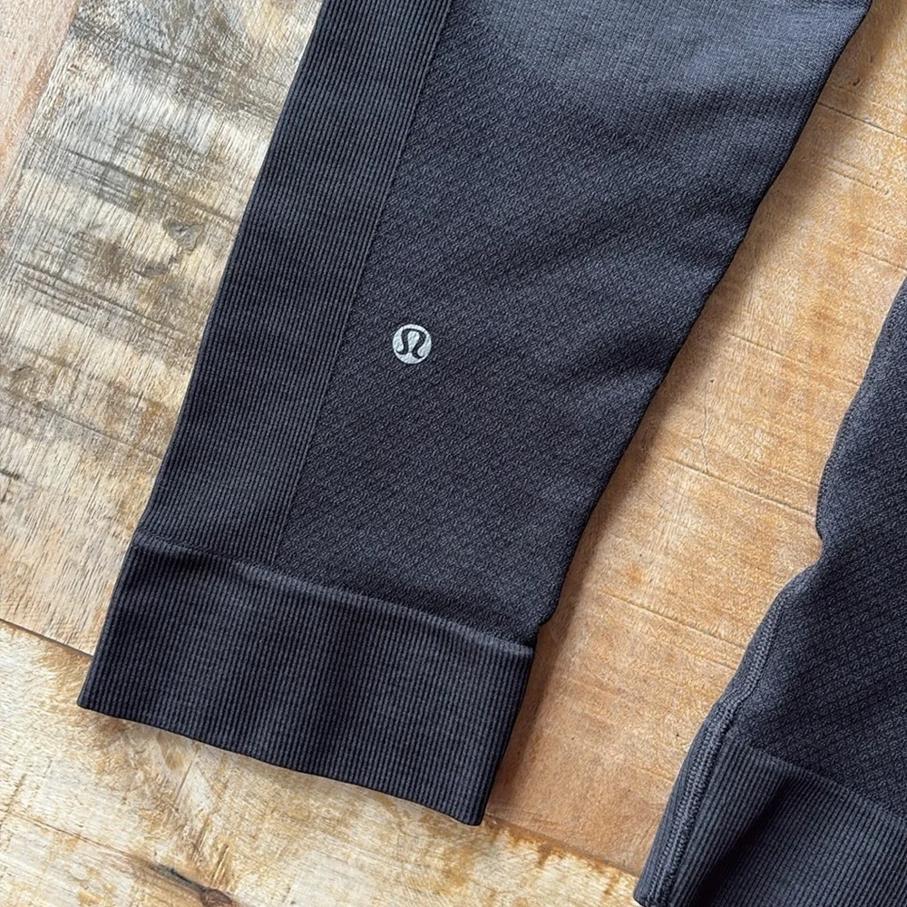 Lululemon Women’s Capri Leggings size 4